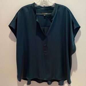 NWOT Banana Republic short sleeve top Size XL